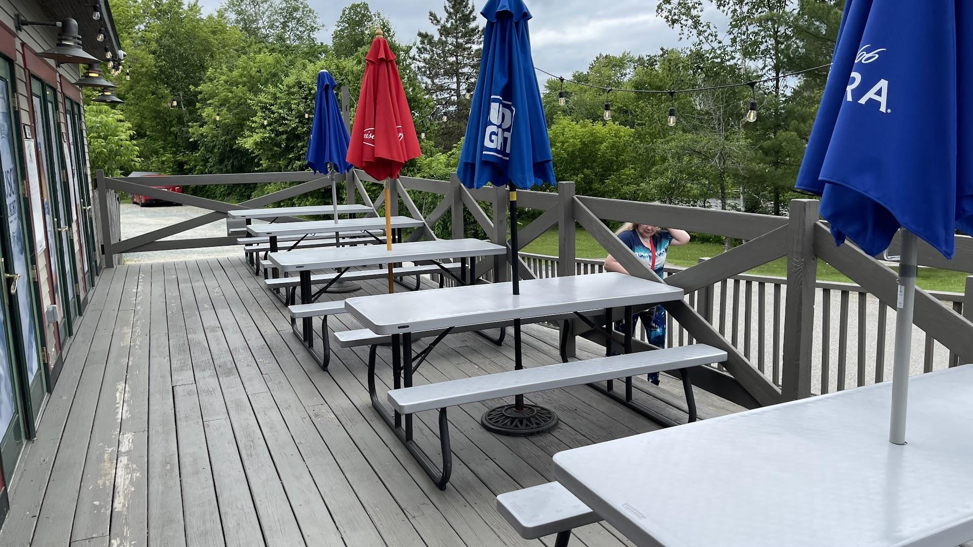 Smokin T's Bar & Grill