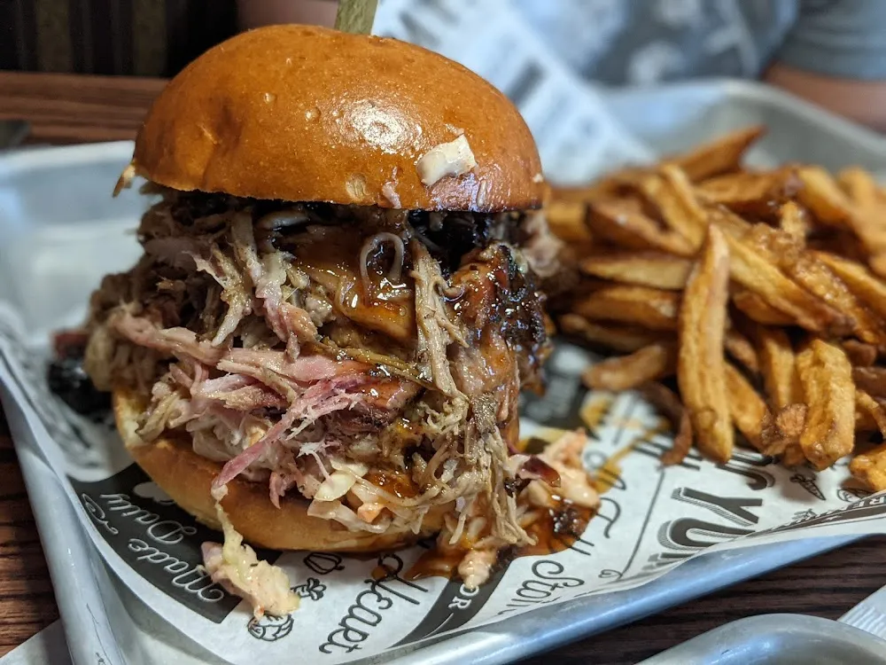 Pulled Pork Burger